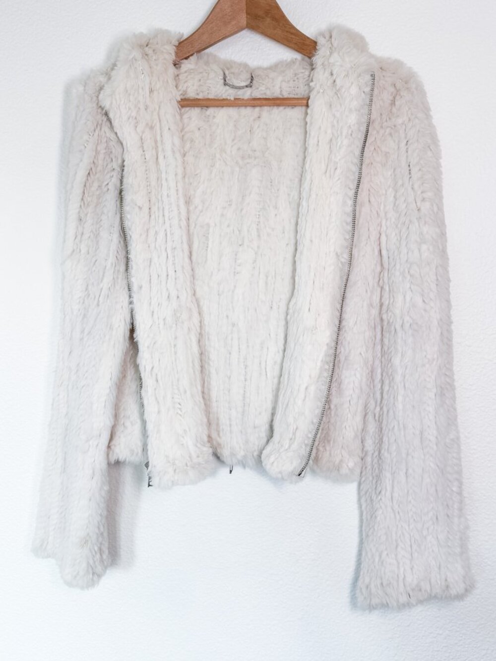 GUESS Ivory Fur Hooded Zip Jacket w Pockets